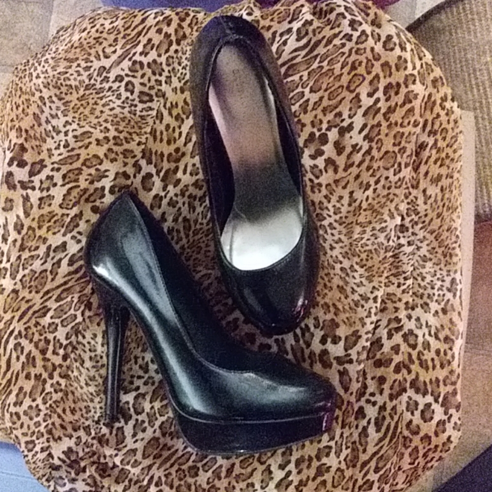 Black Attention brand patent leather 5 inch heels.